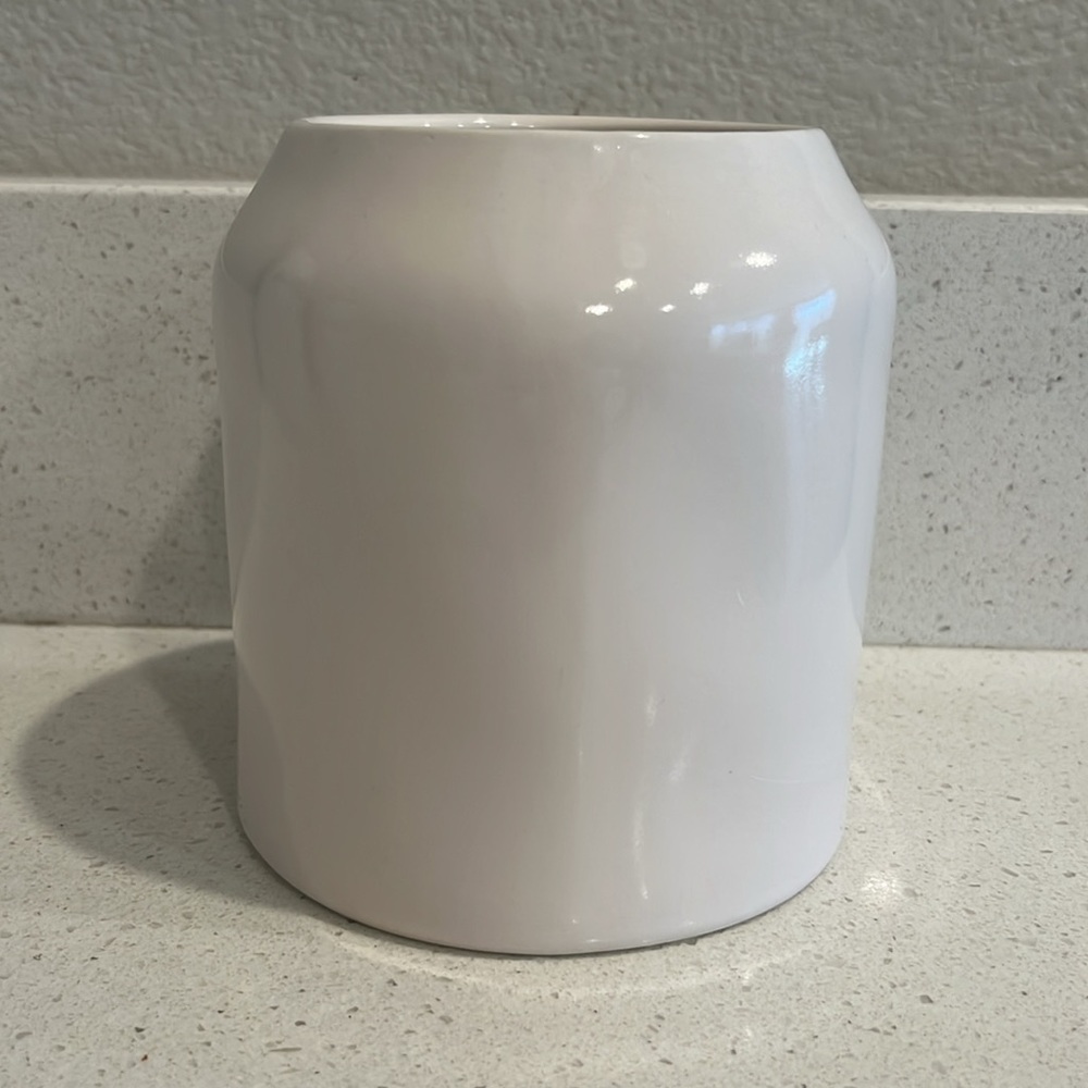 Rae Dunn White Ceramic Jar with Gnome Design - Picture 2 of 4